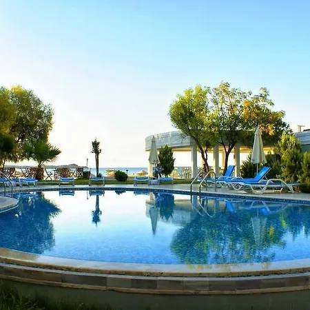 Breeze By Prestij Hotel Gümbet