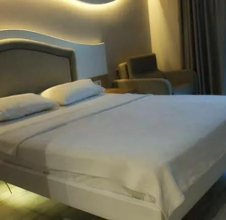 Breeze By Prestij Hotel Gümbet